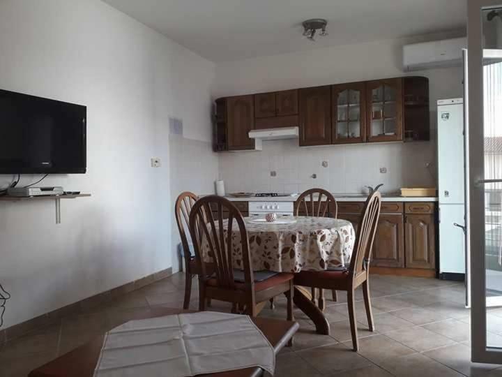 Apartmani "Alenka" Primosten Exterior photo